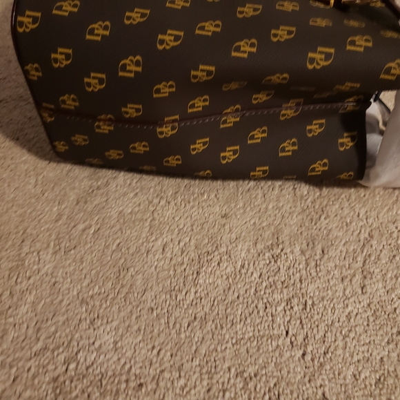 Dooney and Bourke small gretta Brianna w/pouch - Picture 13 of 13